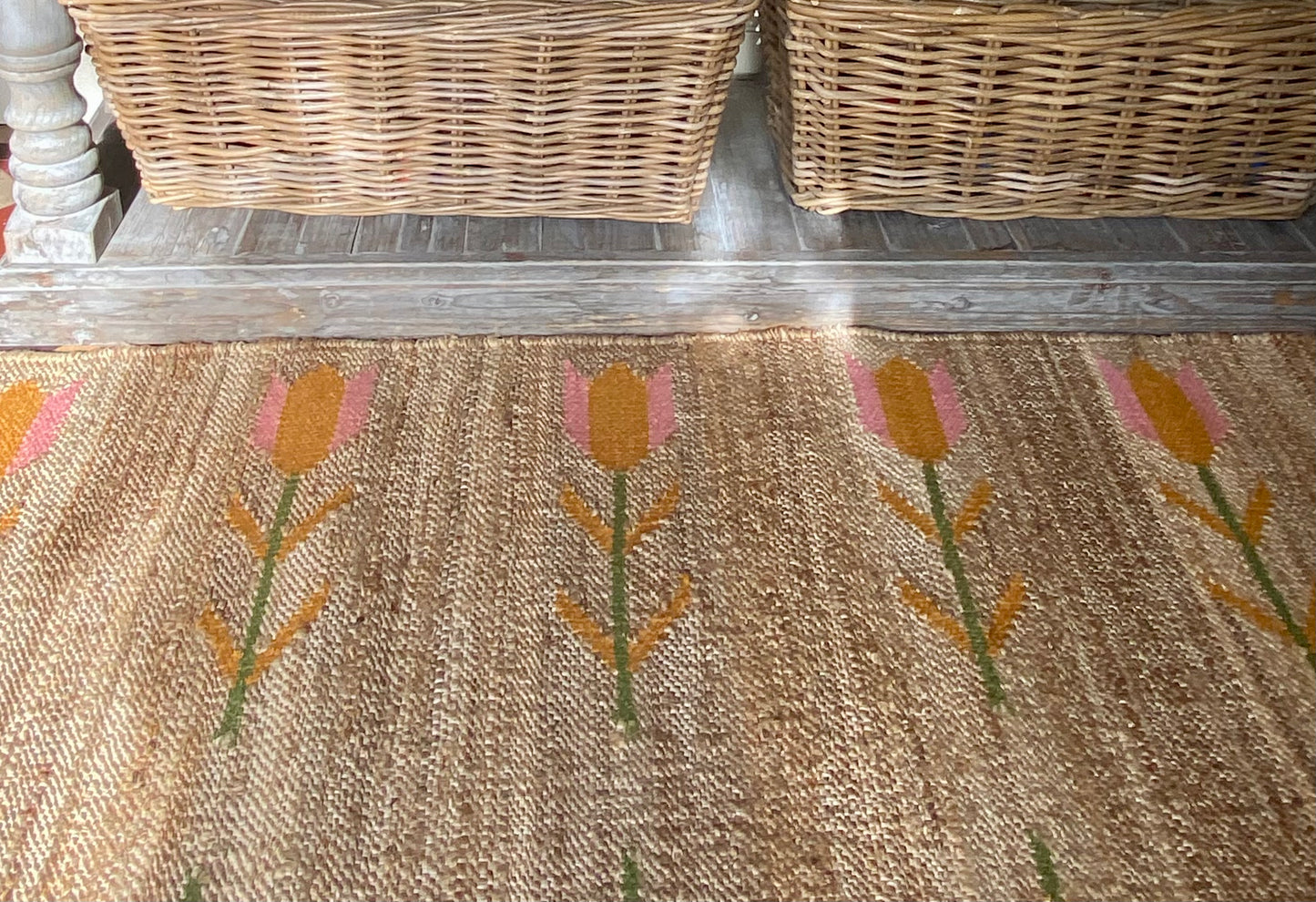 Tulip Jute Rug in Pink and Orange