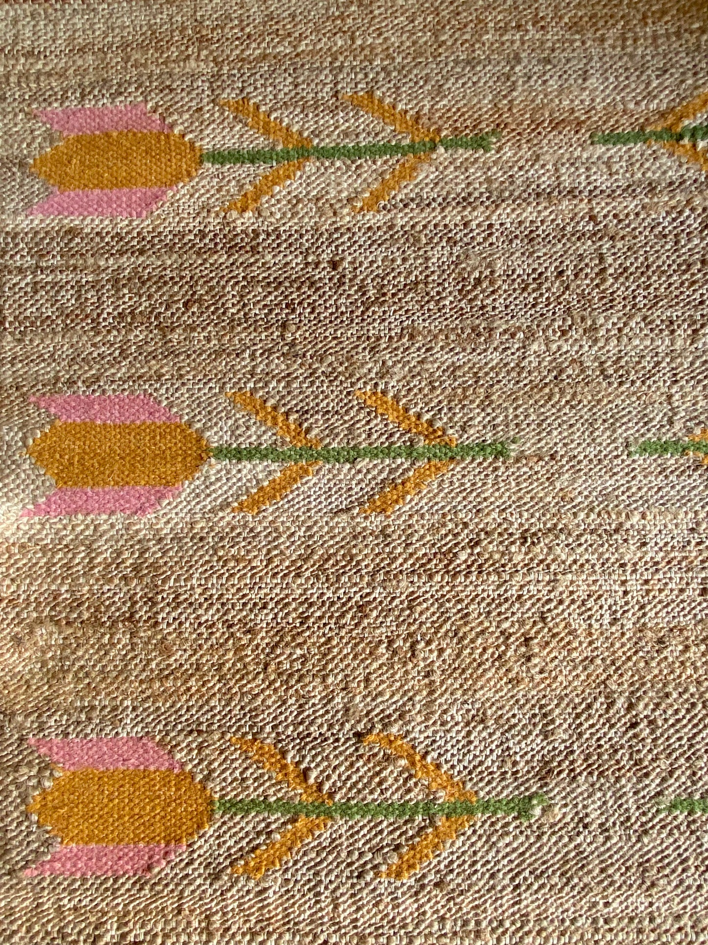 Tulip Jute Rug in Pink and Orange